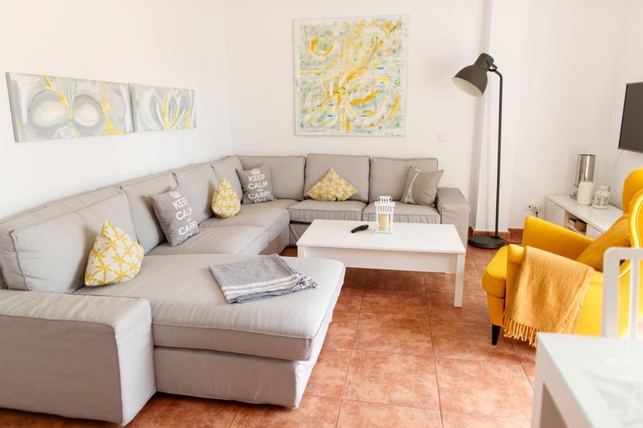 Apartamento Aire De Mar, Top Floor Flat With Sea Views And Two Terraces Caleta De Velez Exterior photo